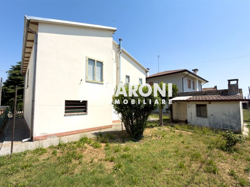 fotografie - Casa Indipendente Alfonsine (RA) Filo 