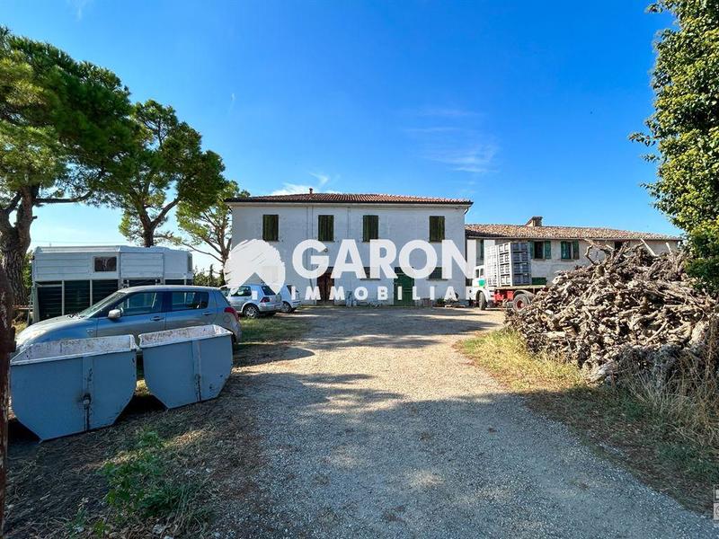 fotografie - Casa Indipendente Faenza (RA) Campagna Monte 