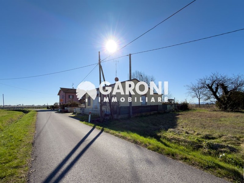 fotografie - Casa Indipendente Faenza (RA) Campagna Valle 