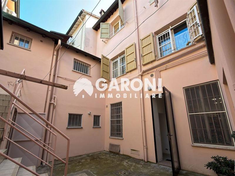 fotografie - Attività Commerciale Faenza (RA) Centro Storico 