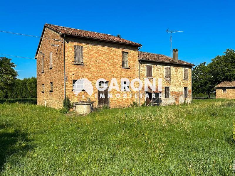 fotografie - Casa Indipendente Faenza (RA) Campagna Valle 