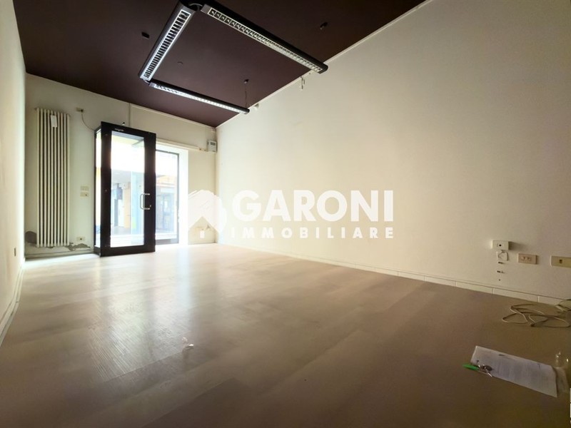 fotografie - Attività Commerciale Faenza (RA) Centro Storico 