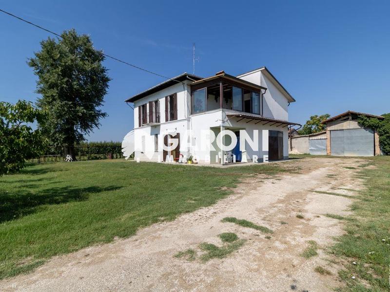 fotografie - Casa Indipendente Faenza (RA) Campagna Valle 