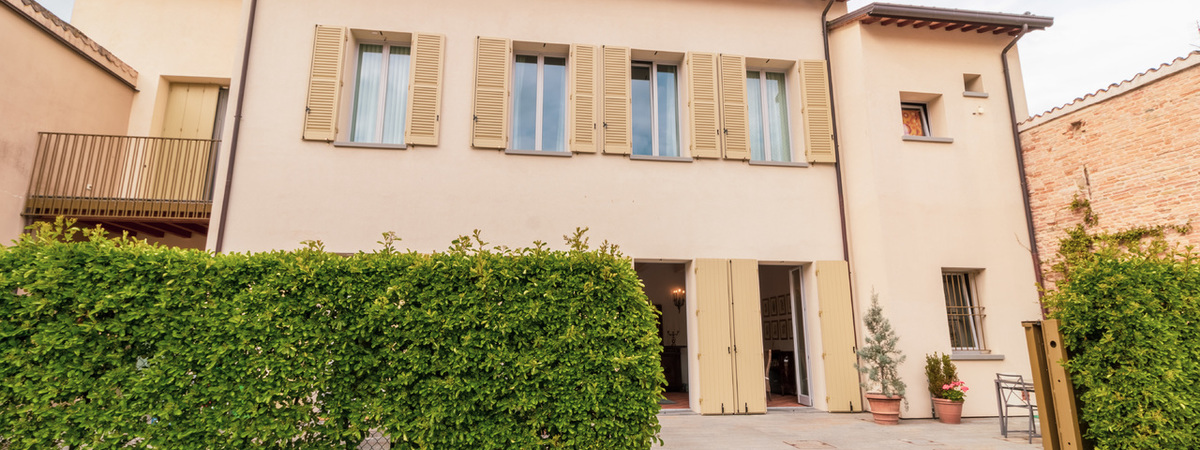 VILLETTA CON CORTE PRIVATA IN CENTRO - FAENZA